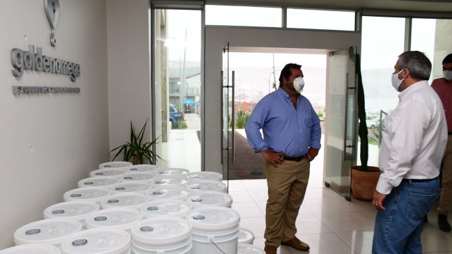 Donan 1.000 litros de desinfectante de manos para ayudar a combatir el Covid-19 en Arica