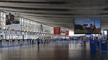  Así luce el Aeropuerto de Santiago debido a la crisis sanitaria  