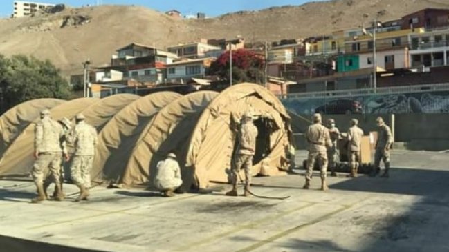 Instalan puesto de atención médica en Arica para aumentar las camas para casos de Covid-19