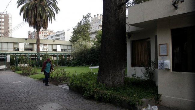 Brote de Covid-19: Dos adultos mayores fallecieron en hogar de ancianos de Ñuñoa