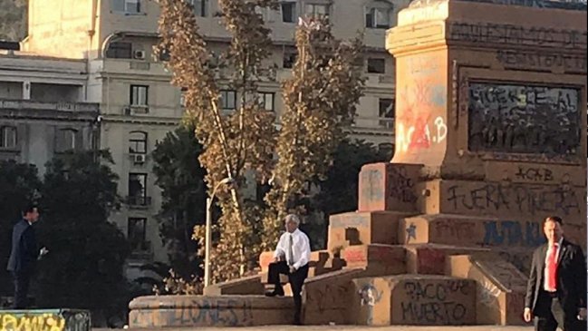 Piñera por foto en Plaza Baquedano: Si pudiera volver atrás, no me habría bajado