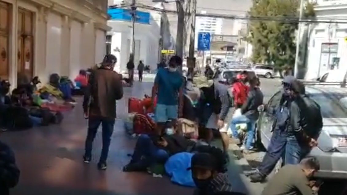 Bolivianos varados en el norte de Chile regresarán a su país este fin de semana
