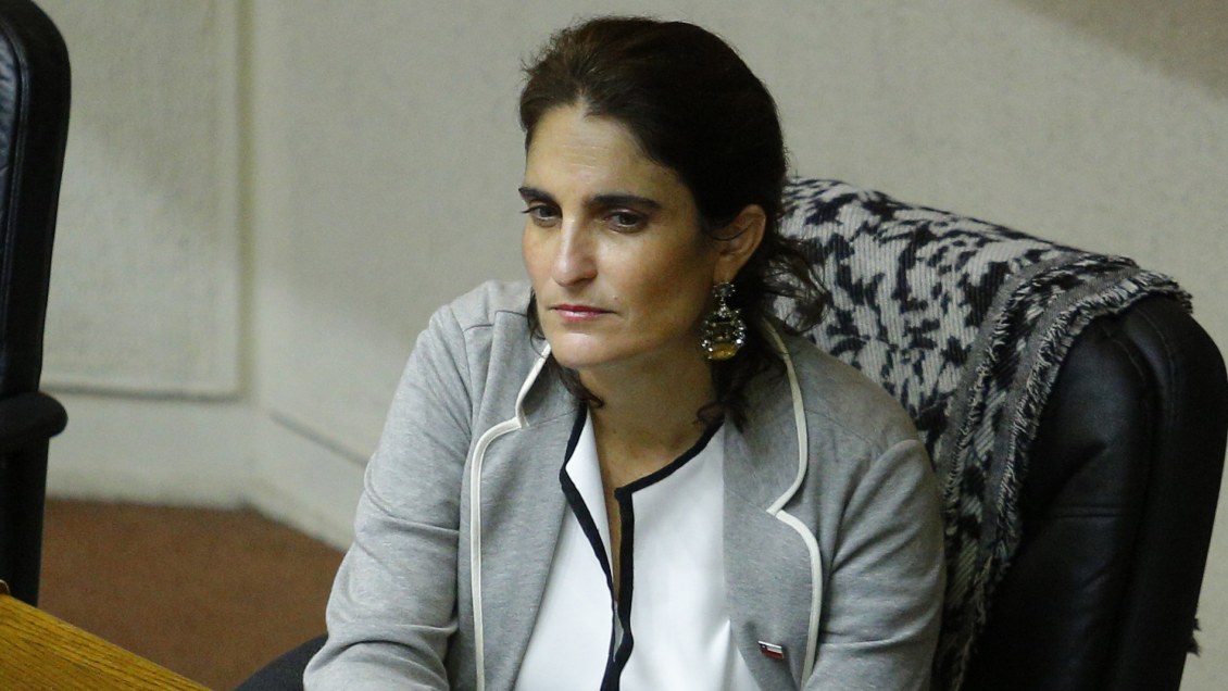 Ministra: Si una empresa ve afectados sus ingresos parece correcto que opte por ley de protección al empleo