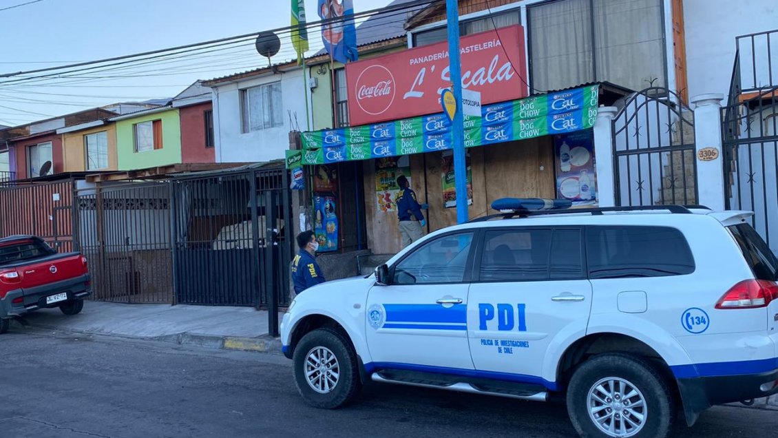 Iquique: Banda aprovechaba minutos previos al toque de queda para asaltar almacenes de barrio