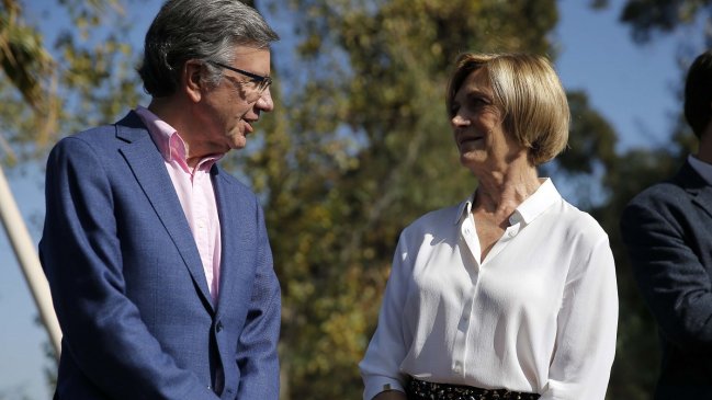 Providencia y Las Condes declaran la guerra al 