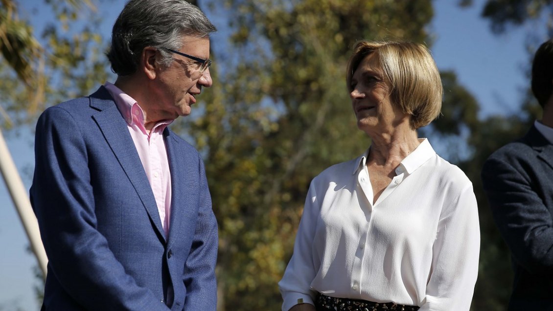 Providencia y Las Condes declaran la guerra al 