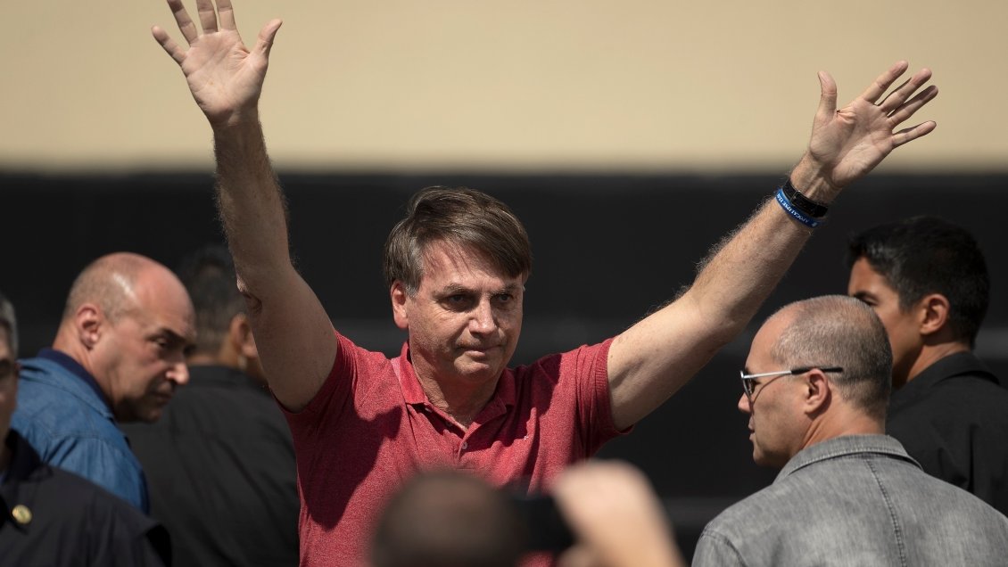 Bolsonaro ignora recomendaciones y participa en jornada de manifestaciones
