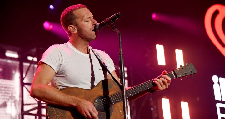 Dua Lipa, Chris Martin y otros lanzarán un tema benéfico contra el covid-19