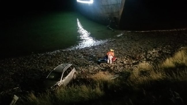 Conductor sufrió diversas lesiones tras desbarrancarse en Punta Arenas