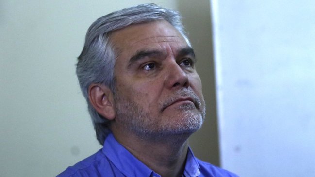 Presidente de la ANEF fue detenido cuando protestaba frente a La Moneda