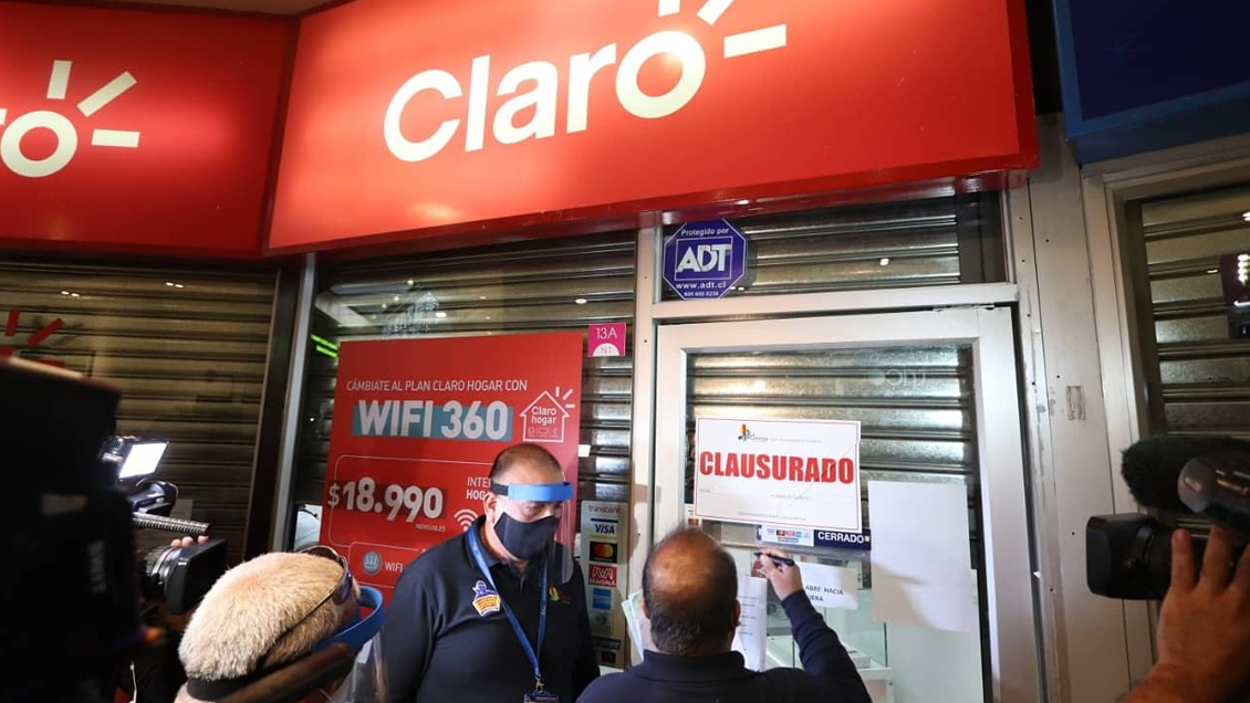 Municipio clausuró comercios no esenciales en estación La Cisterna por incumplir normas sanitarias