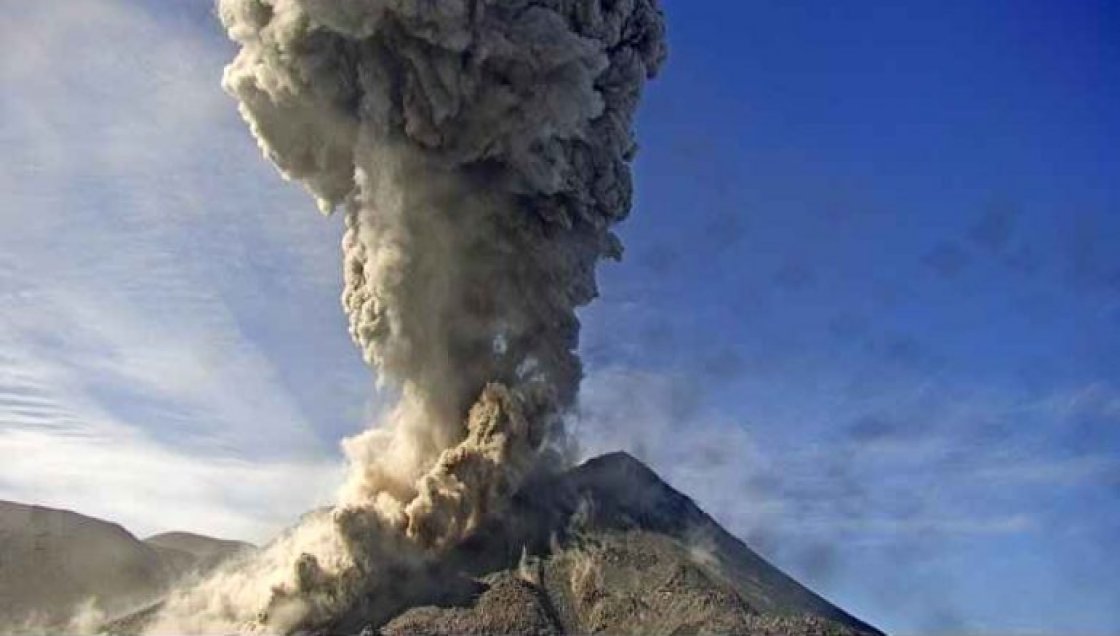Volcán Chillán registró pulso eruptivo que sobrepasó los dos kilómetros de altura