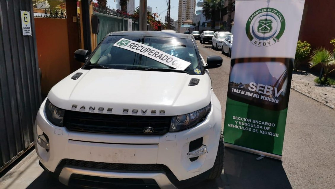 Vehículo de alta gama era conducido con patente falsa por Alto Hospicio