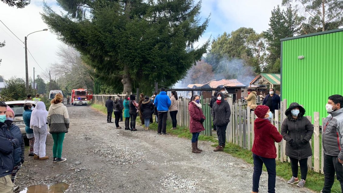 Investigan intencionalidad en incendio que afectó a escuela rural de Puerto Varas