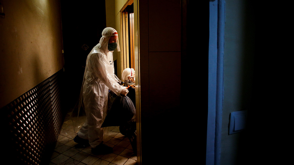 OMS: Más del 50 por ciento de las muertes por Covid-19 en Europa fueron en geriátricos