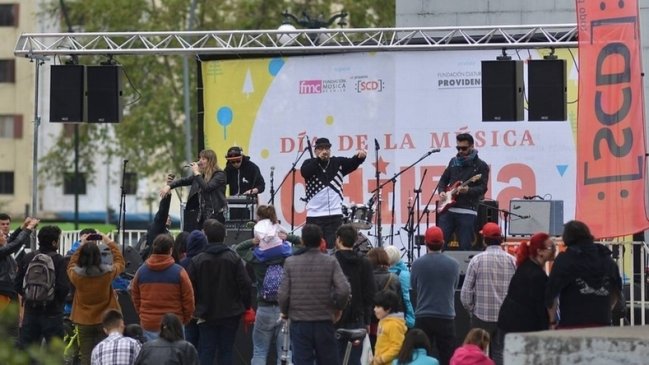 Asociación de Managers de Músicos chilenos hace un llamado a programar más música nacional