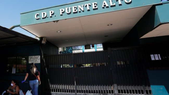 Gendarmería anuncia querellas por motín y toma de rehenes en Puente Alto