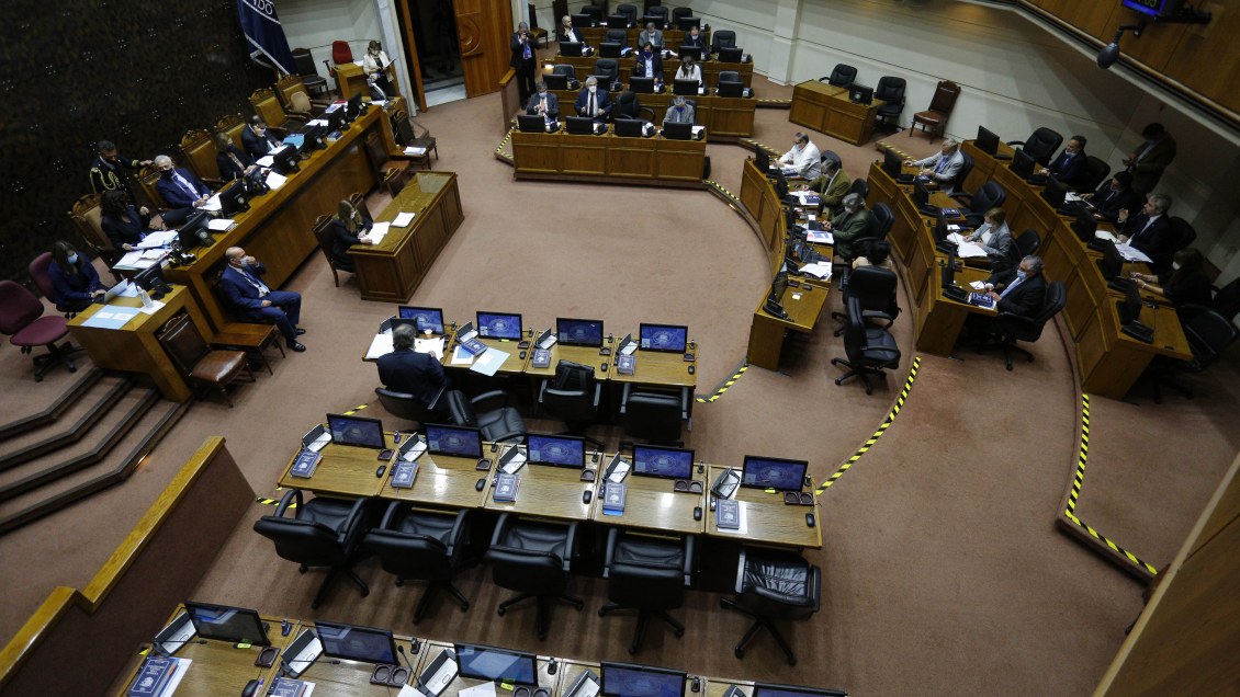 Impulsores consideran escandaloso que senadores desechen rebaja del 50% de la dieta parlamentaria