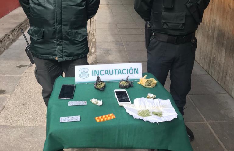 Perito externo de la Defensoría fue detenido ingresando con drogas a Cárcel de Talca