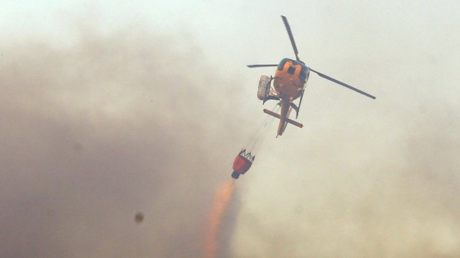 FNE acusó colusión de empresas de helicópteros para combate de incendios forestales