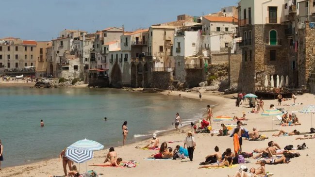 Isla italiana ofrecerá noches gratis a turistas tras la pandemia