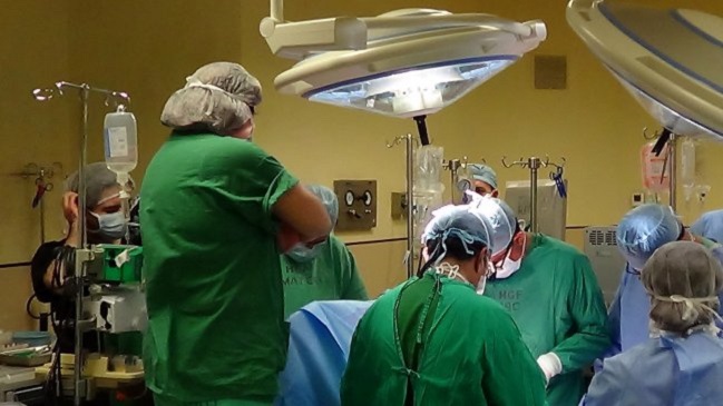 Menor de Cañete que fue a operarse una fractura en el brazo murió tras presunto error en pabellón