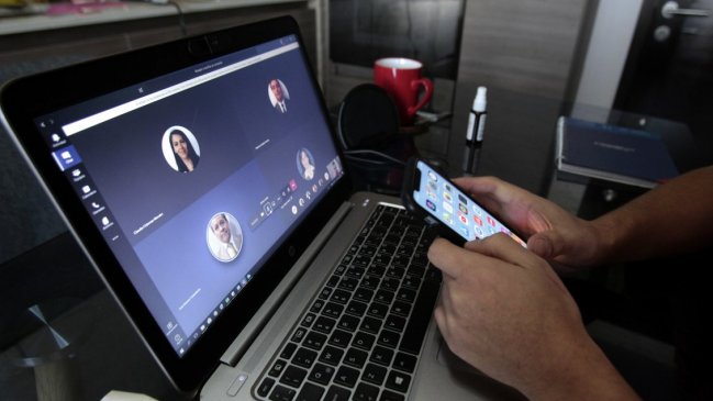 Restricciones por Covid-19 han aumentado 20 por ciento el tráfico de voz en redes móviles