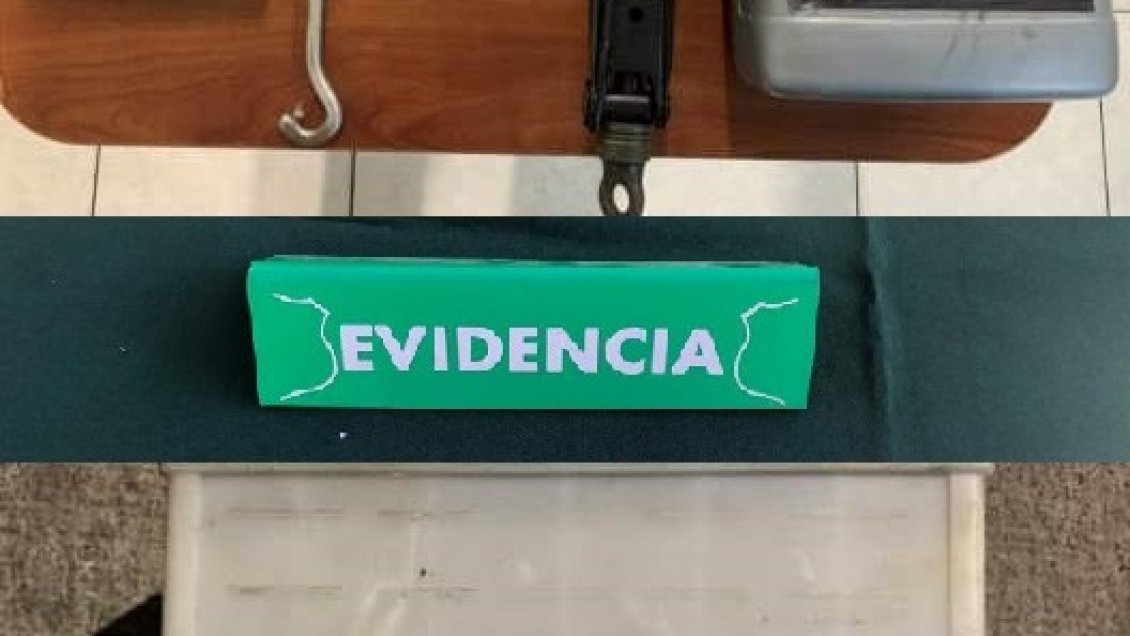 Dos detenidos por robar especies al interior de vehículo en Iquique