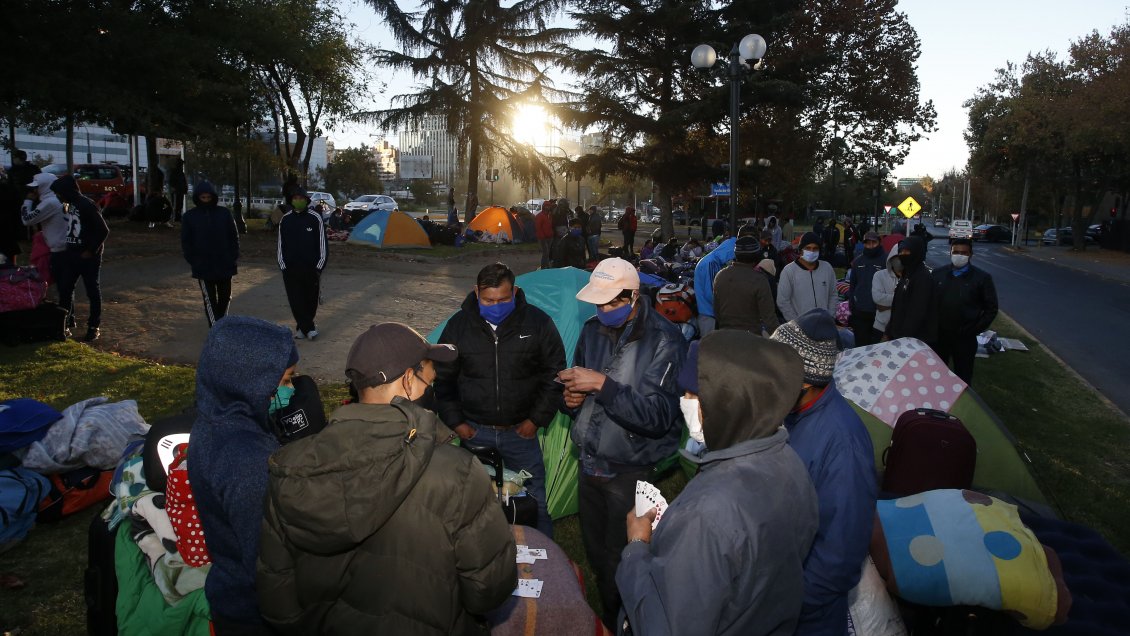 Socióloga: Ningún gobierno después de la dictadura se preocupó de legislar en migración