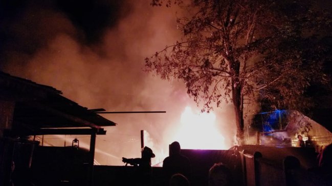 Incendio consumió cinco inmuebles en Requínoa: Diez personas damnificadas