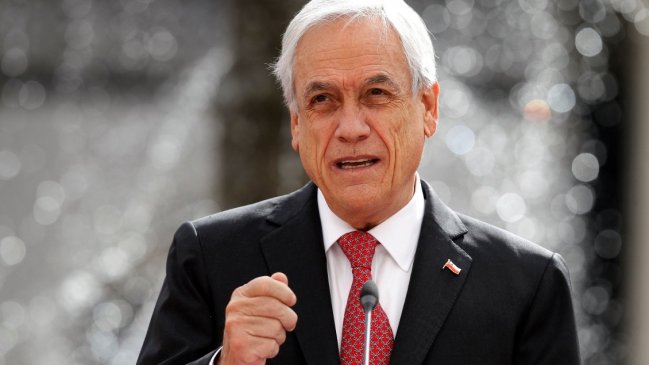 Piñera pidió que empresas prioricen el bienestar de los trabajadores por sobre sus ganancias