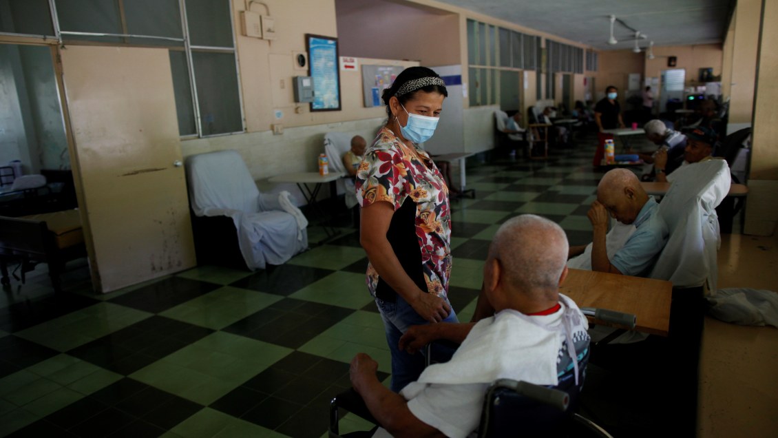 Adulto mayor de 85 años murió haciendo fila por su pensión en Nicaragua