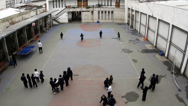 U. de Chile y U. Católica proponen currículo escolar de emergencia, por dos años