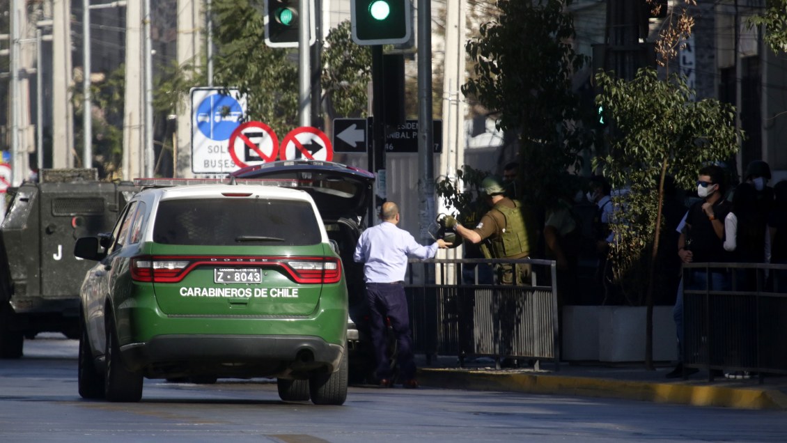 Solitario asaltante generó intenso operativo en un banco de Independencia