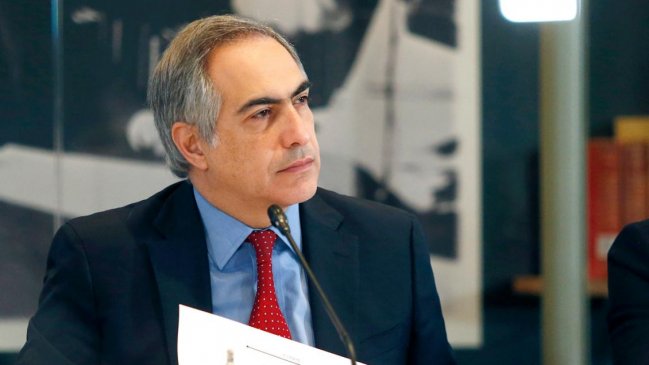 Senador Chahuán busca sancionar a quienes 