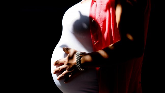 Radiografía a la maternidad: Menos madres adolescentes y más sobre los 50 años