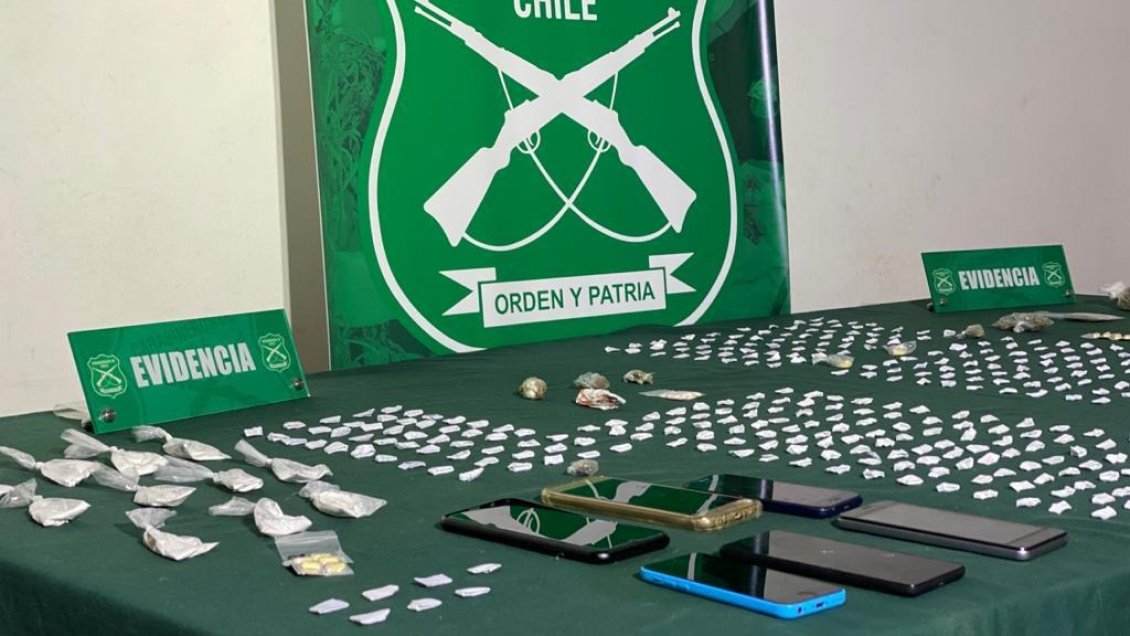 Carabineros detiene a seis sujetos acusados de intentar lanzar droga al interior de cárcel de Rancagua