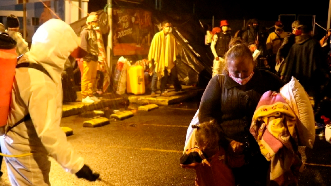 Venezolanos varados entre Ecuador y Colombia comenzaron retorno a su país