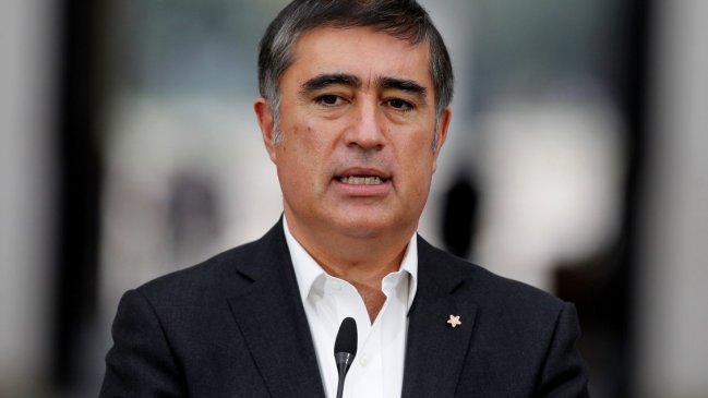 Desbordes llama a buscar 