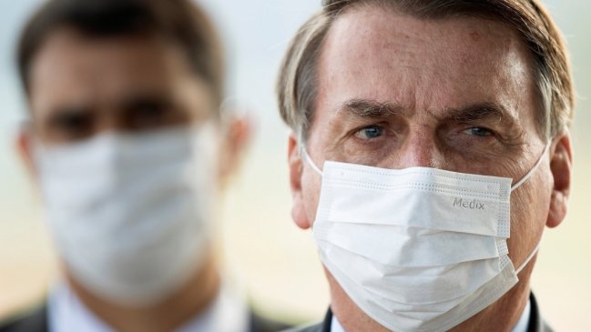 Bolsonaro fustiga comparaciones con Argentina en manejo de la crisis del Covid-19