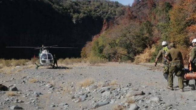 Carabineros rescató cuerpo de hombre que cayó a barranco en Molina