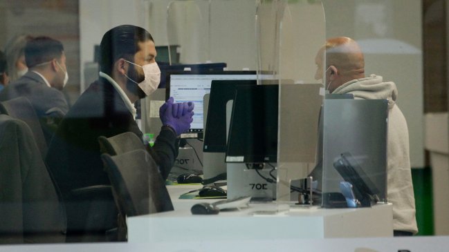 Diputados RN proponen que bancos no accedan a Dicom mientras dure la crisis