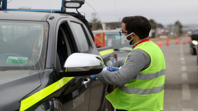 El cordón sanitario de San Antonio ha devuelto a Santiago a casi 500 vehículos