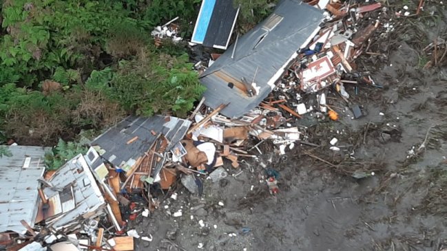 Bomberos de Osorno y GOPE de Puerto Montt apoyarán búsqueda de desaparecido en aluvión de Chaitén