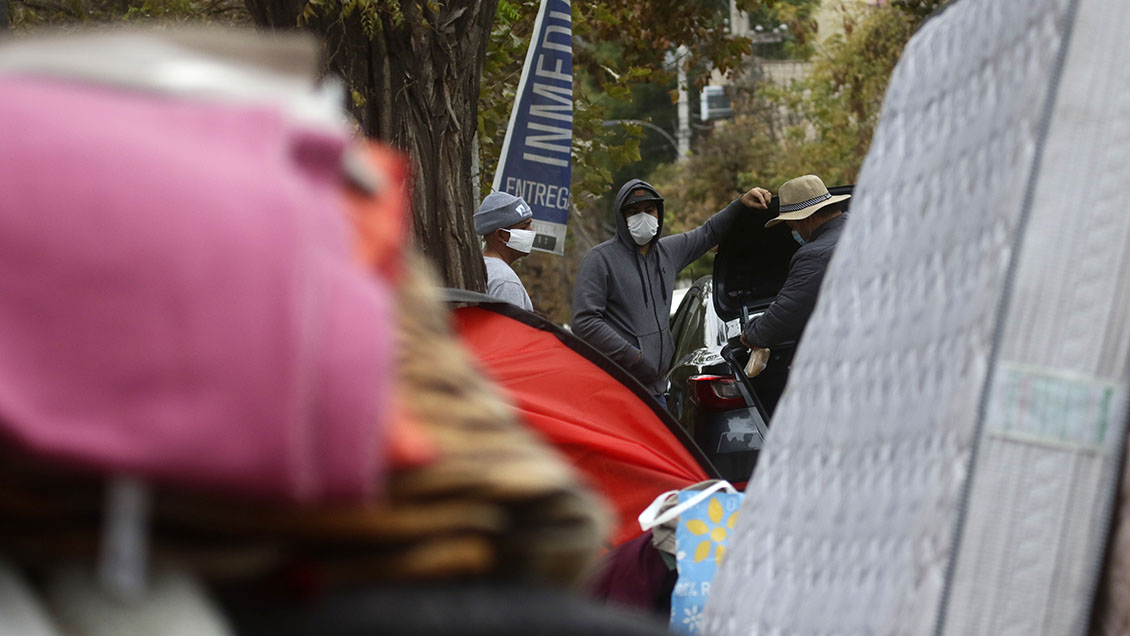 Habilitan carpa para venezolanos que llevan más de 20 días en la calle
