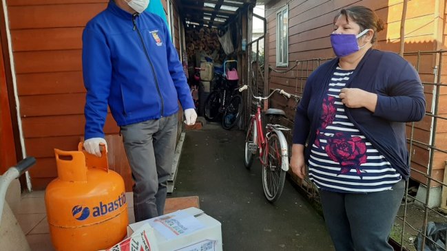 Cajas de alimento dignas: Santa Juana entrega ayuda con cilindro de gas y quintal de harina