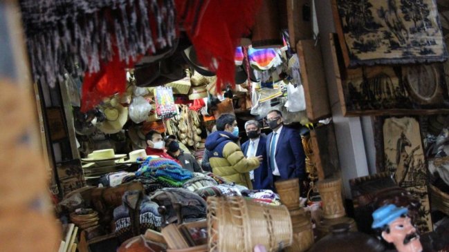 Mercado de Chillán presenta cierre perimetral para asegurar la distancia social por el coronavirus