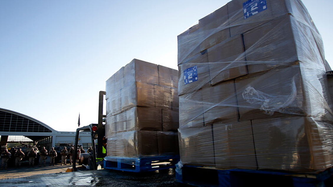 Encuesta Cadem: Ocho de cada 10 chilenos apoyan entrega de cajas de alimentos