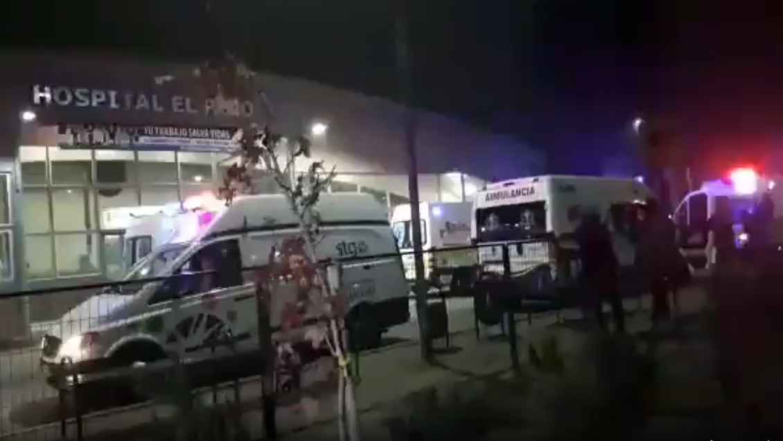 Hospital El Pino: Ambulancias protestan contra largas esperas haciendo sonar sus sirenas