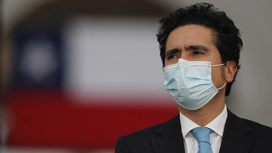 Briones admite que la crisis requiere medidas 